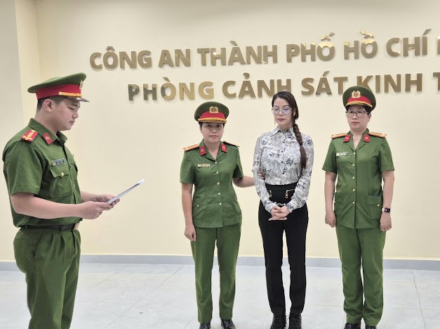 Diễn viên Trương Ngọc Ánh bị bắt - ảnh 1