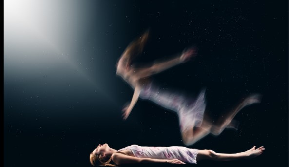 48 người ‘chết đi sống lại’ tiết lộ bí mật rợn người về thế giới bên kia - ảnh 1