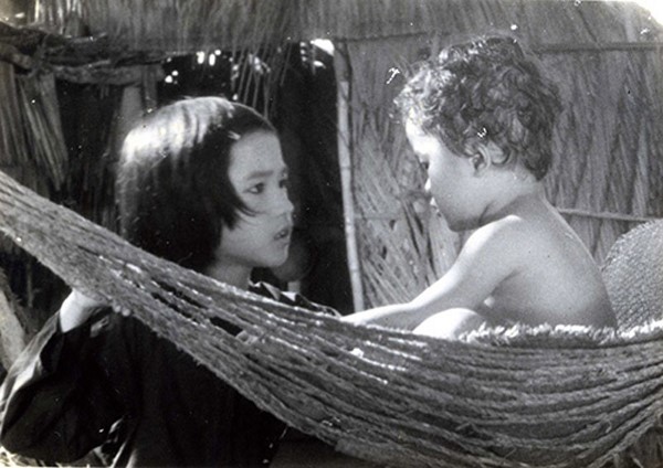 'Minh tinh nhí' từng bị dốc đầu vào thùng rắn trong Biệt động Sài Gòn: Nay sống kín tiếng, rẽ hướng sang ngành hàng không - ảnh 1