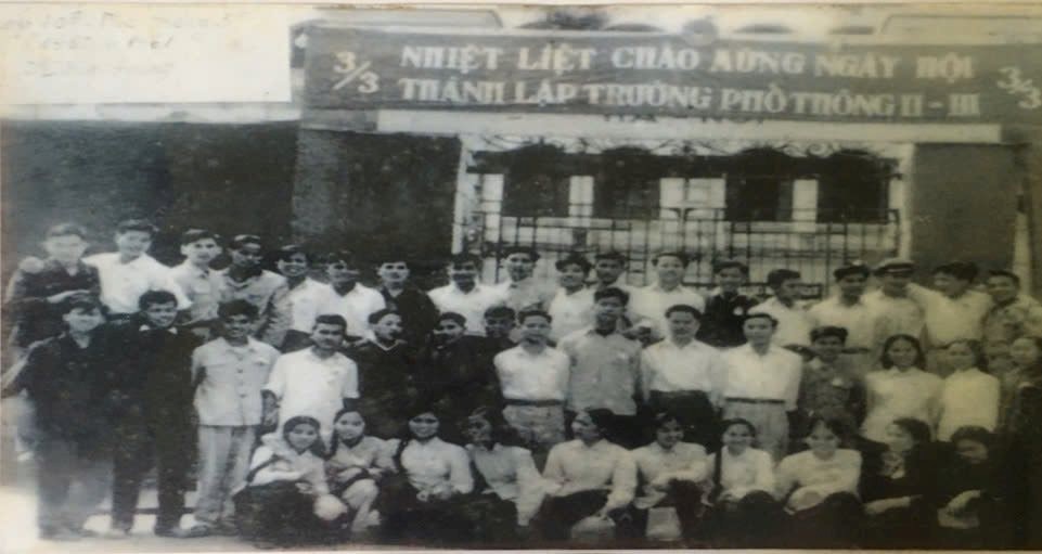 Ngôi trường cấp 3 danh giá bậc nhất Thủ đô: Đào tạo ra nhiều nhân tài, cựu học sinh toàn chính khách, Giáo sư, nghệ sĩ lừng danh - ảnh 2