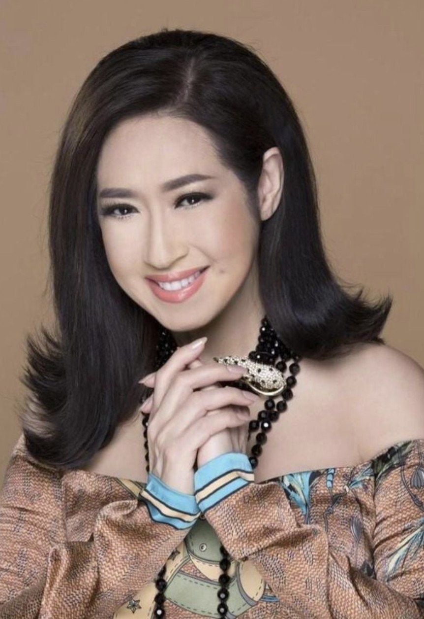 Nữ ca sĩ đông con nhất showbiz Việt: Có 9 con sau 3 cuộc hôn nhân, chồng hiện tại vừa là ‘bạn đời’ vừa là sui gia - ảnh 2