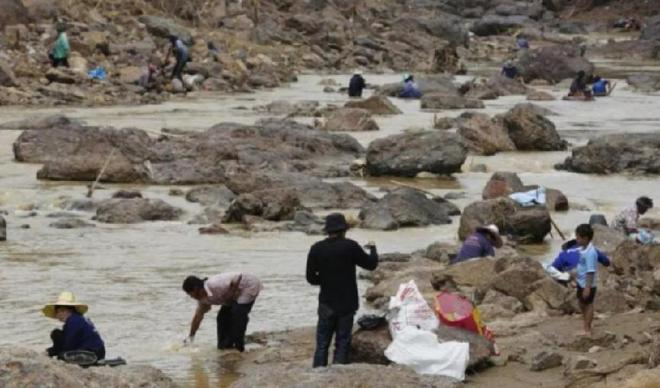 Phát hiện 'con suối chứa đầy vàng', chuyên gia cho nổ mìn phá núi, tìm thấy kho báu 4.500 tỷ bị chôn vùi suốt 400 năm - ảnh 2