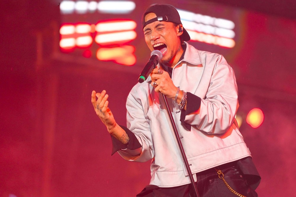 Nam ca sĩ Việt gặp biến cố phải tạm rút lui khỏi giới giải trí, lên chùa đi tu, cuộc sống sau 7 năm ra sao? - ảnh 4