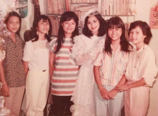 Nữ NSND có giọng hát ‘vang như chuông chùa’, từng bị bạn trai gắn định vị để theo dõi, nay hạnh phúc bên chồng thứ 3 là bác sĩ - ảnh 3