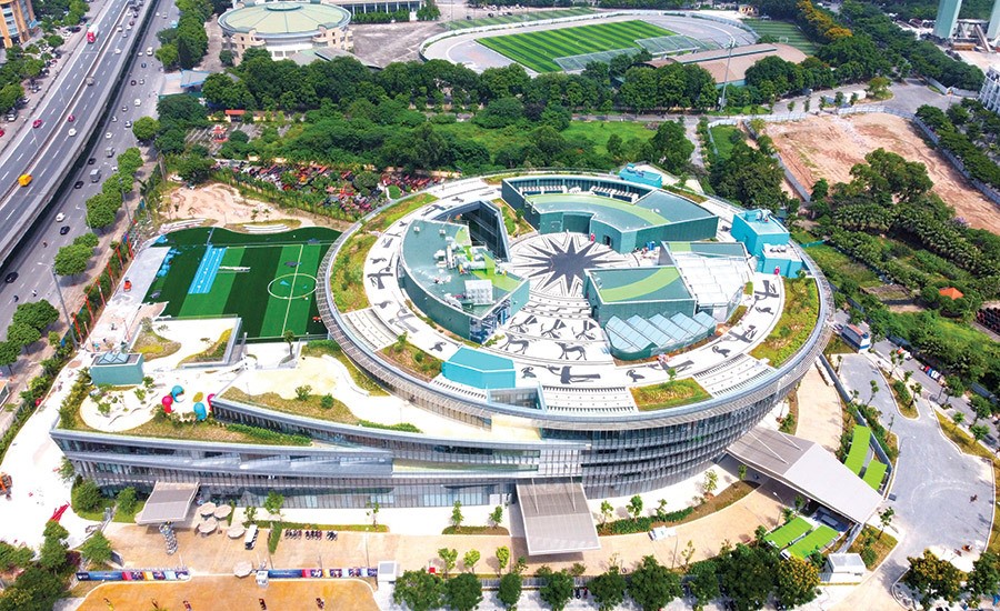 Ngôi trường thu học phí tương đương 6 cây vàng: Rộng 40.000m², là trường duy nhất Việt Nam hợp tác với CLB Manchester City - ảnh 1