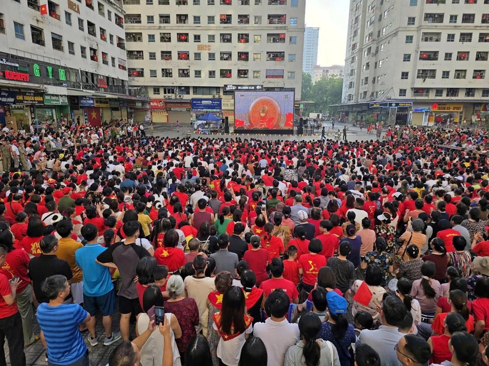 Yêu cầu hủy lệnh cấm xe điện ở chung cư đông dân nhất Hà Nội - ảnh 3