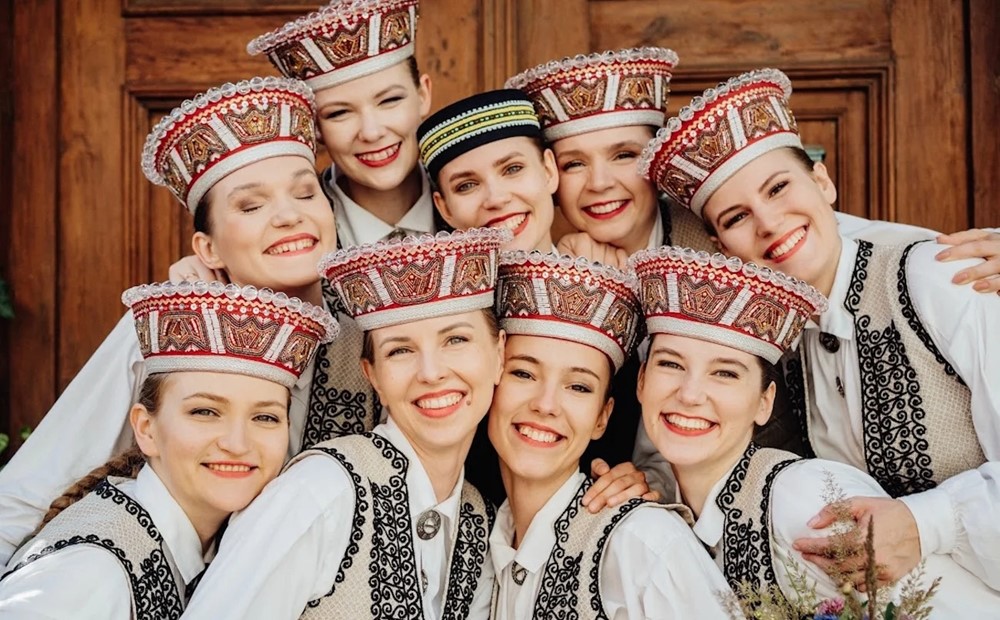 Xuất hiện dịch vụ ‘thuê chồng theo giờ’ - ảnh 1