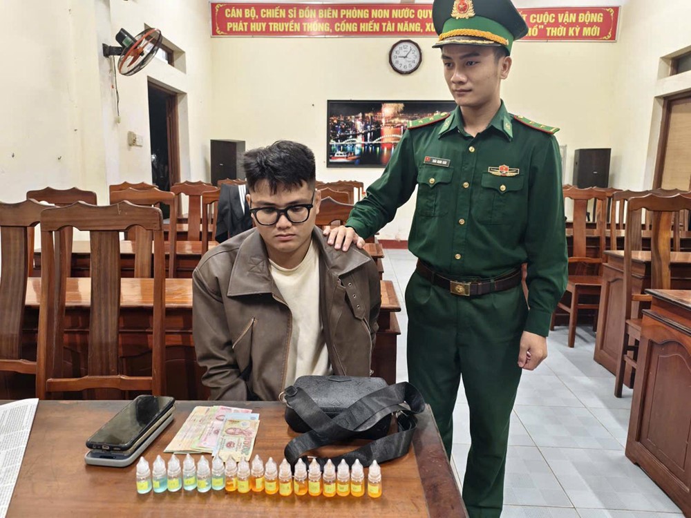 Bắt, khám xét khẩn cấp nơi ở của Nguyễn Quang Hải - ảnh 1