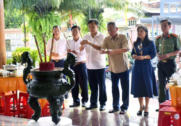 Trùng tu, nâng cấp đền thờ 10 Anh hùng liệt sỹ nơi đất mũi - ảnh 2