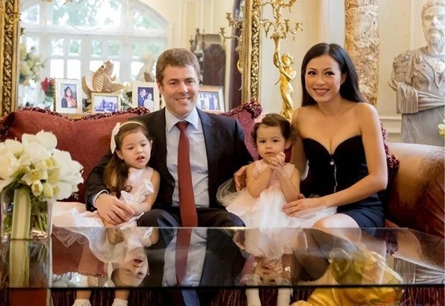 ‘Hoa hậu giàu nhất Việt Nam’ lấy chồng là Giáo sư, Tiến sĩ, vừa mua biệt thự 37 tỷ tại Mỹ cho bố mẹ dưỡng già - ảnh 7