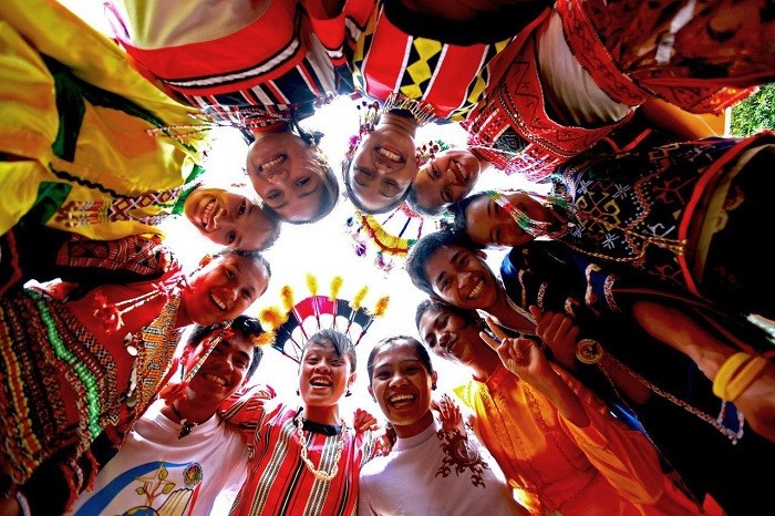 Quốc gia duy nhất Đông Nam Á không có biên giới đất liền, sở hữu hơn 7.600 hòn đảo, có 170 ngôn ngữ khác nhau - ảnh 2