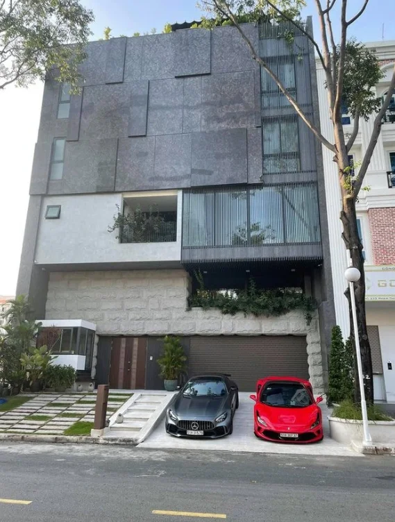 Nữ ca sĩ kết hôn với Cường Đô La, sống kín đáo trong gia tộc giàu có: Cuộc sống giờ ra sao sau biến động của Quốc Cường Gia Lai? - ảnh 3