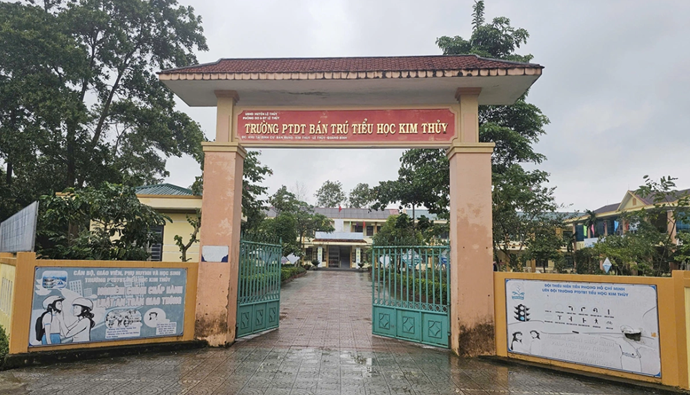 Hiệu trưởng ‘cầu cứu’ vì không có tiền nộp phạt - ảnh 2