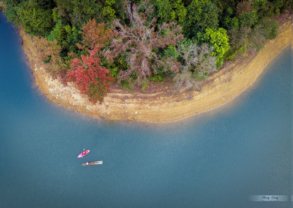 Hồ nhân tạo đẹp tựa trời Âu mùa phong thay lá, nằm cách ‘thác nước đẹp bậc nhất thế giới’ của Việt Nam chưa đầy 3km - ảnh 7