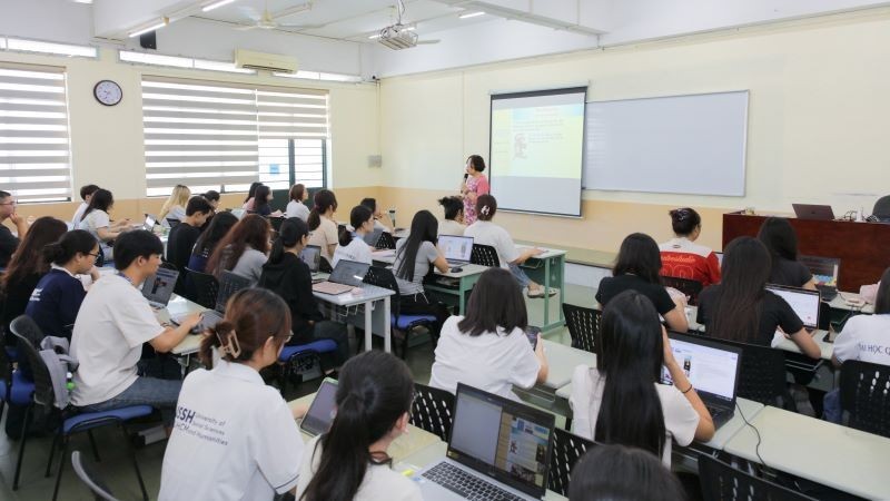 Một trường đại học thưởng tết tới 70-80 triệu/người - ảnh 1