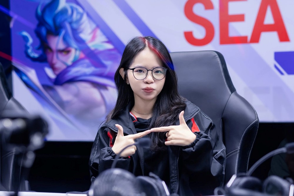 Nữ sinh được thưởng iPhone 17 Pro Max và hơn 100 triệu đồng sau khi đoạt Huy chương Vàng SEA Games - ảnh 2