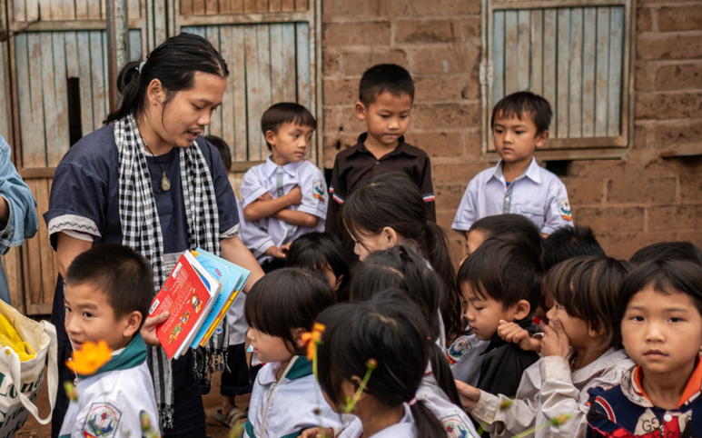 Hơn 1.400 học sinh chưa nhận tiền hỗ trợ từ dự án 'Nuôi em' - ảnh 2