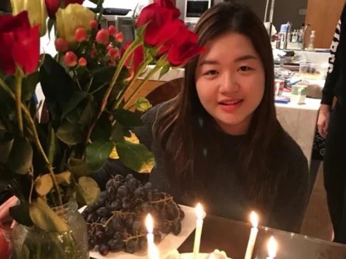 Ái nữ SN 2001 nhà bầu Thụy: Từng được Tổng thống Mỹ trao bằng khen, làm Tổng Giám đốc công ty vũ trụ, Chủ tịch CLB trẻ nhất tại V-League - ảnh 1