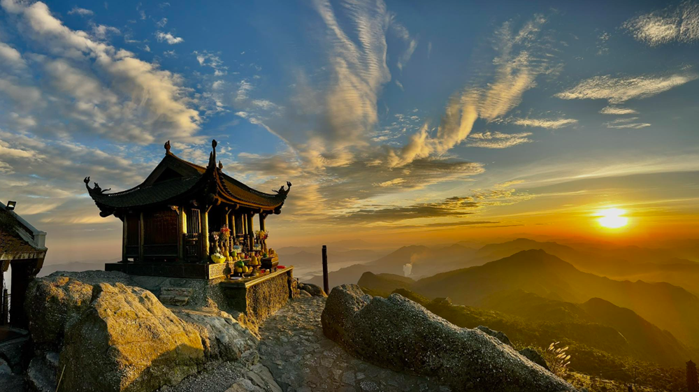 Cú 'đại nhảy vọt' của du lịch Việt năm 2025: Doanh thu vượt 1 triệu tỷ đồng, lập kỷ lục chưa từng có trước - ảnh 6