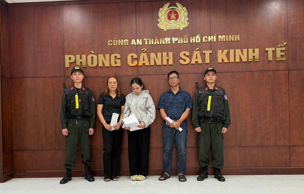 Bắt Giám đốc cầm đầu đường dây buôn lậu 50.000 hộp thực phẩm chức năng, trị giá hơn 40 tỷ - ảnh 2