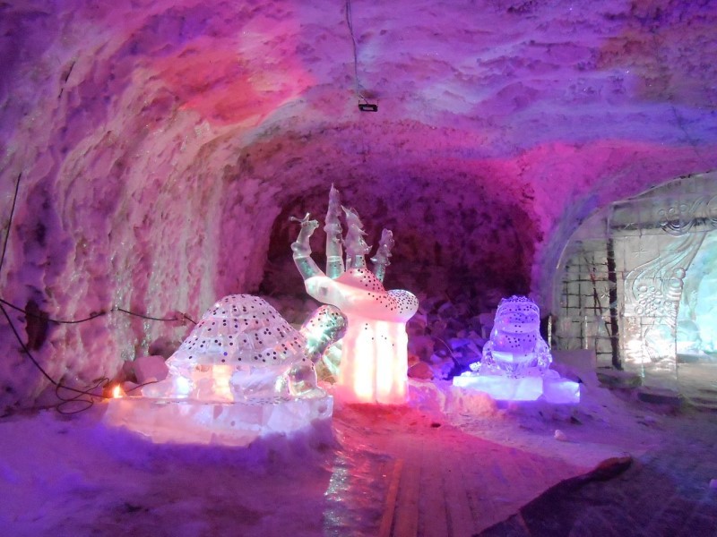 Đây là thành phố lạnh nhất thế giới, người dân phải mặc 10kg quần áo ra đường, học sinh vẫn đến trường ở mức -40 độ - ảnh 6