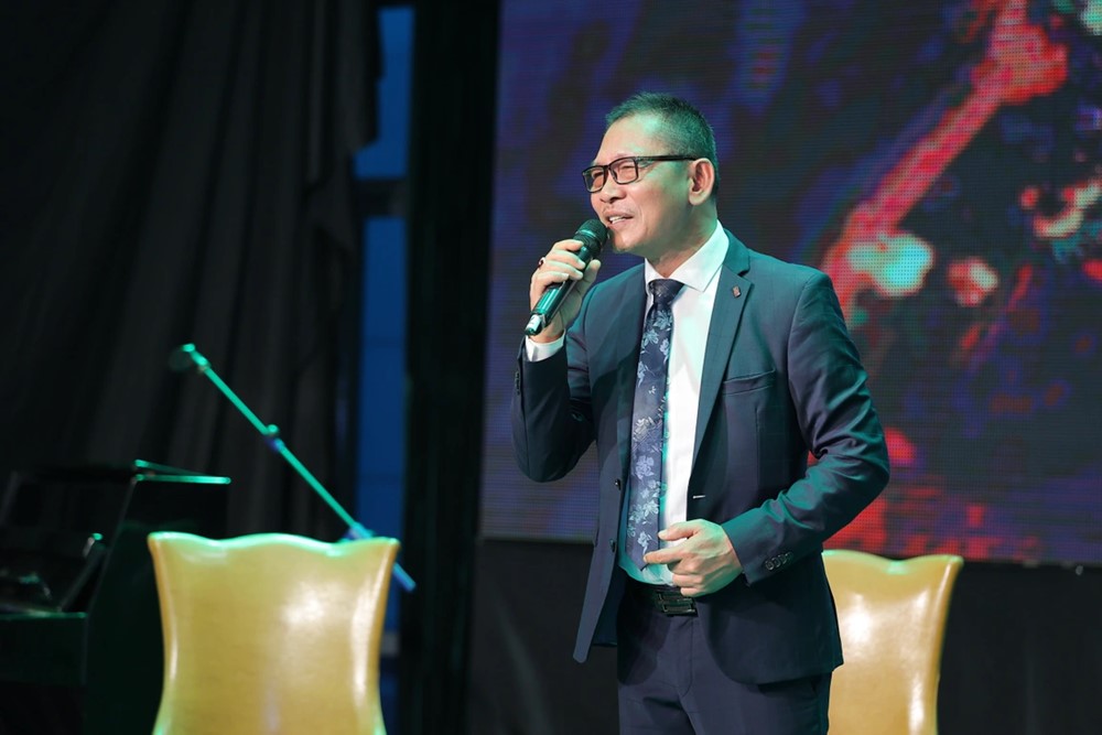 Anh công nhân mỏ than một thời được phong tặng danh hiệu NSND ở tuổi 63, là thầy của hàng loạt ca sĩ Việt thành danh - ảnh 1