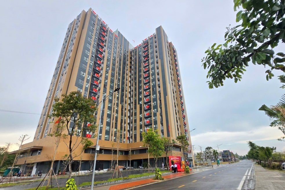 Làm giả hồ sơ mua nhà ở xã hội, Phạm Thị Hồng G. và 2 'cò đất' bị khởi tố - ảnh 2