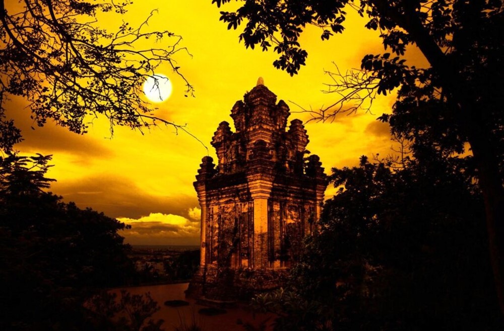 Phục hồi tháp Chăm gần 800 năm tuổi ở Đắk Lắk - ảnh 1