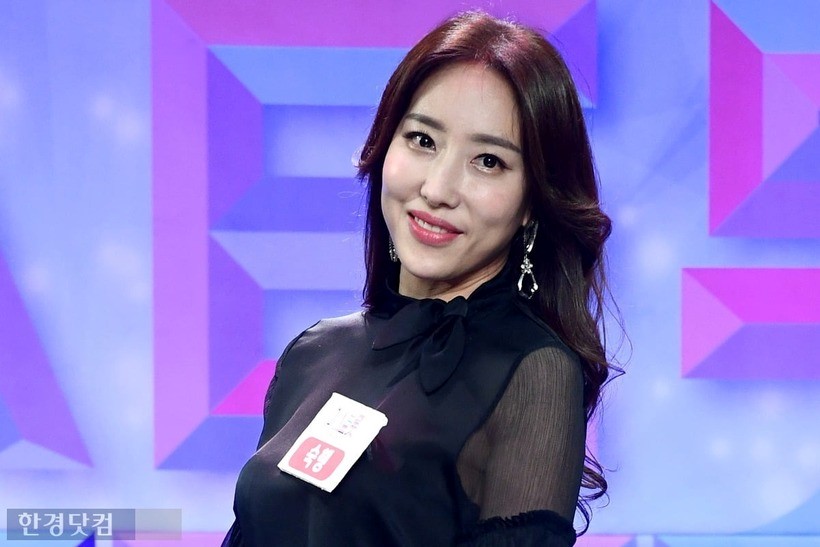 Nữ ca sĩ nổi tiếng bị kiện vì ngoại tình, công chúng đồng loạt quay lưng - ảnh 1