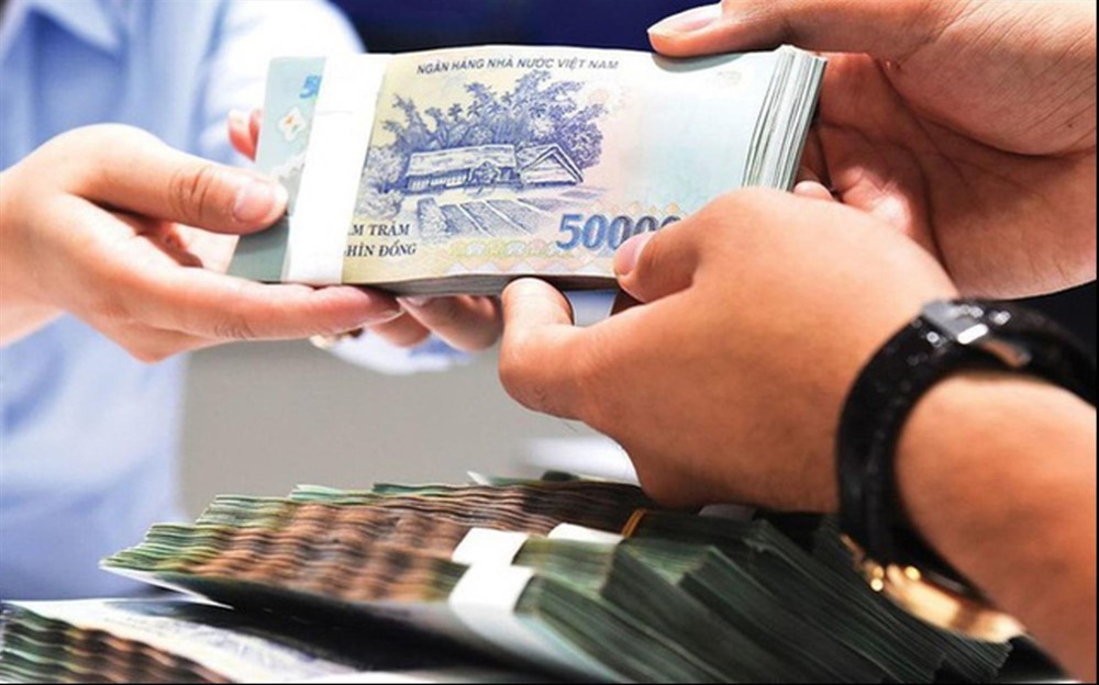 Bộ Nội vụ trình Chính phủ xem xét điều chỉnh chế độ tiền lương đối với cán bộ, công chức, viên chức  - ảnh 1