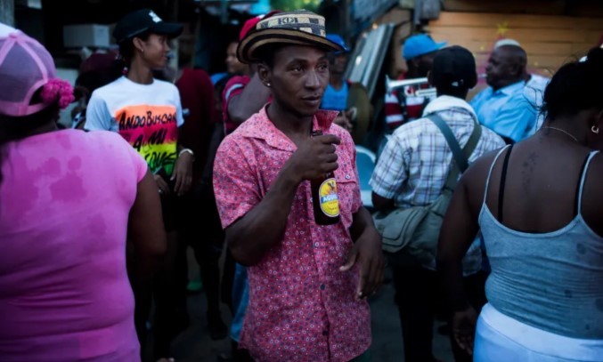 Hòn đảo có diện tích chưa bằng 2 sân vận động: Gần 1.000 người chen chúc trong 115 căn nhà, không bao giờ xảy ra tai nạn, trộm cắp - ảnh 4