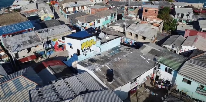 Hòn đảo có diện tích chưa bằng 2 sân vận động: Gần 1.000 người chen chúc trong 115 căn nhà, không bao giờ xảy ra tai nạn, trộm cắp - ảnh 3