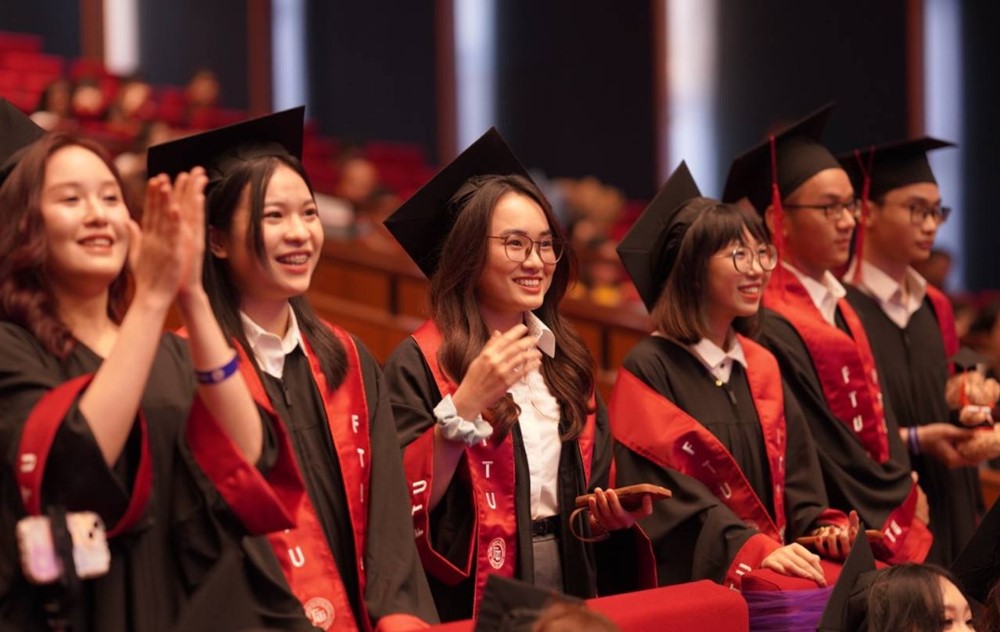 ‘Harvard của Việt Nam’ chi hơn 1,5 tỷ đồng lì xì Tết sớm cho sinh viên - ảnh 1