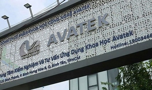 Kỷ lục: 100 bị cáo cùng 140 luật sư tham gia phiên tòa xét xử vụ phát hành gần 220.000 phiếu kết quả thử nghiệm giả - ảnh 2