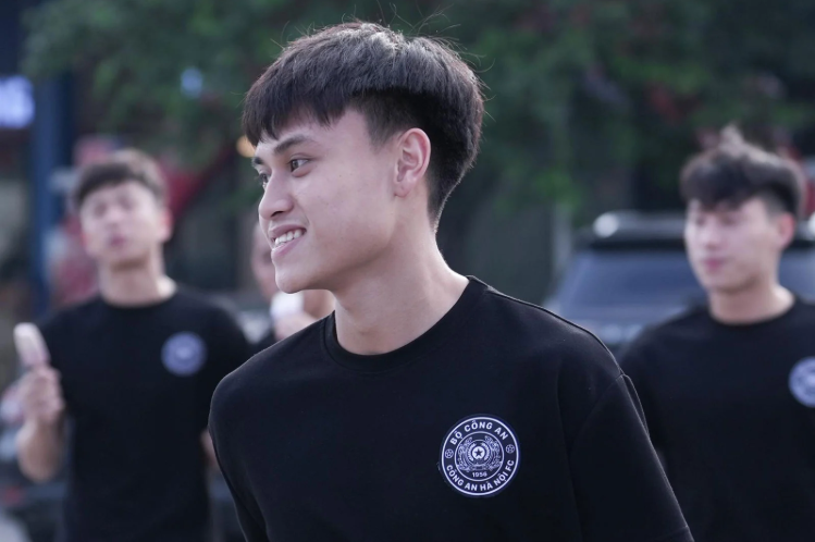 Bạn gái TikToker nổi tiếng của ‘người hùng’ ghi bàn thắng ở phút 101 cho U23 Việt Nam là ai? - ảnh 3