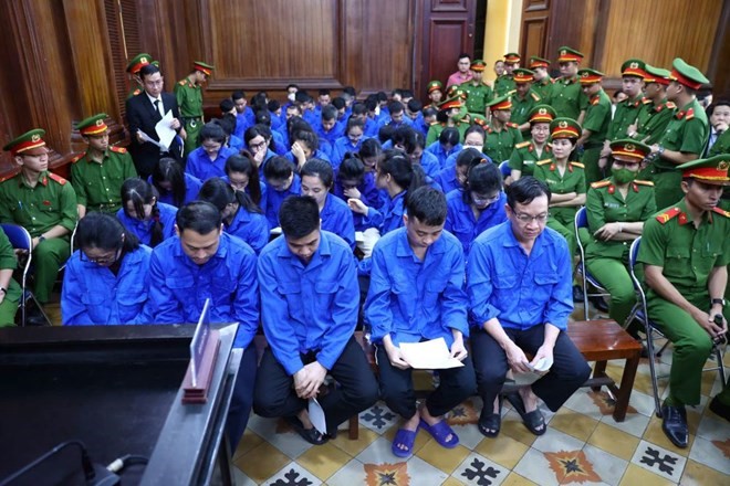 Vụ 118.000 phiếu kiểm nghiệm giả: Chủ mưu bị đề nghị 22-24 năm tù, nộp lại 98 tỷ đồng thu lợi bất chính - ảnh 1