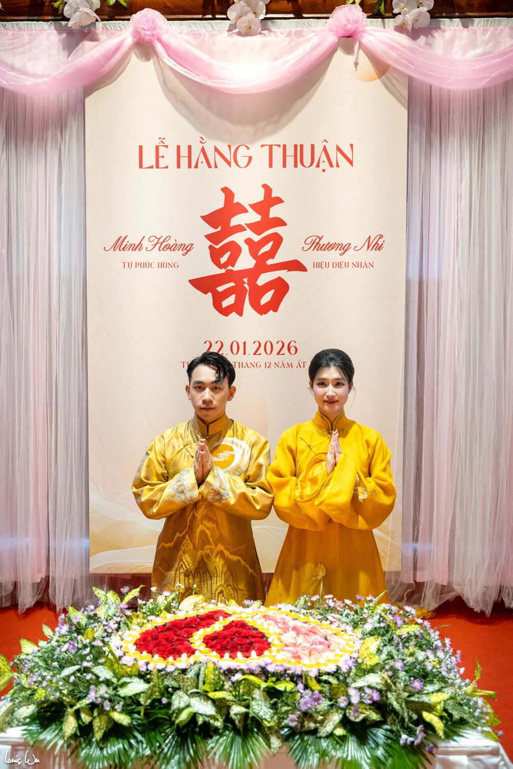 Hé lộ chiếc xe rước dâu ‘độc nhất vô nhị’ mà con trai tỷ phú Phạm Nhật Vượng cầm lái trong ngày trọng đại - ảnh 1