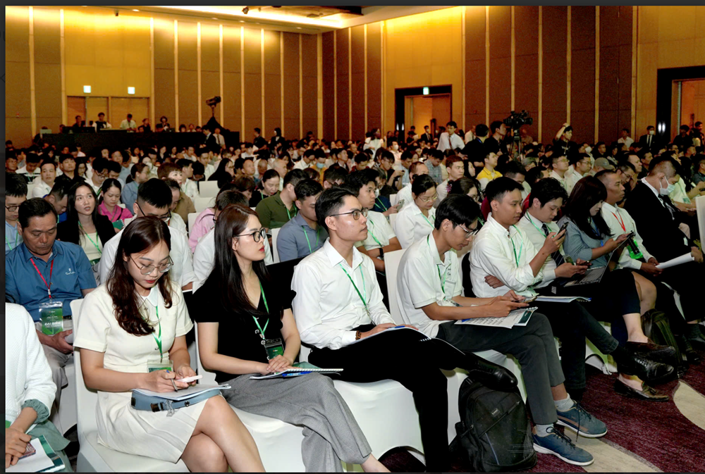 ĐHCĐ VPBank: Thành lập Công ty Bảo hiểm Nhân thọ, đã cử nhân sự VPBank sang GPBank - ảnh 3
