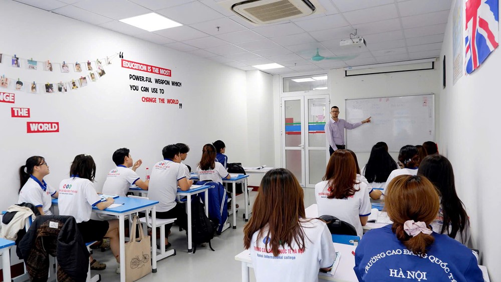 Đào tạo gắn kết doanh nghiệp: Hướng đi thực tiễn của Trường Cao đẳng Quốc tế Hà Nội - ảnh 3