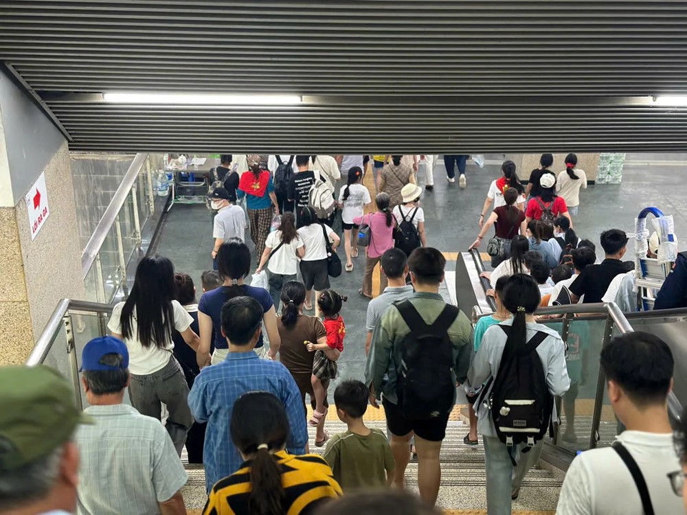 Cập nhật: Không khí chuẩn bị lễ kỷ niệm, diễu binh, diễu hành 2/9 tại Hà Nội - ảnh 48