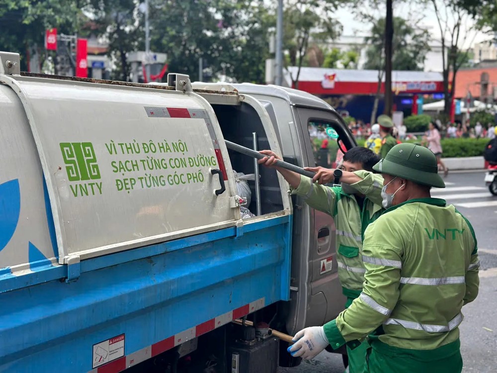 Cập nhật: Không khí chuẩn bị lễ kỷ niệm, diễu binh, diễu hành 2/9 tại Hà Nội - ảnh 33