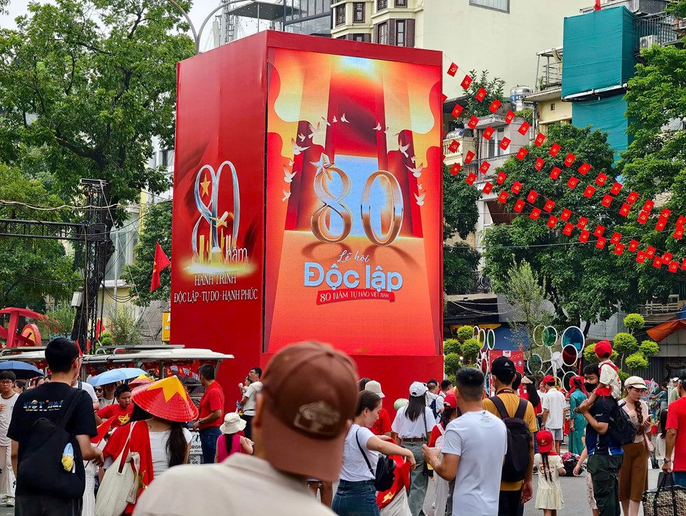 Cập nhật: Không khí chuẩn bị lễ kỷ niệm, diễu binh, diễu hành 2/9 tại Hà Nội - ảnh 55