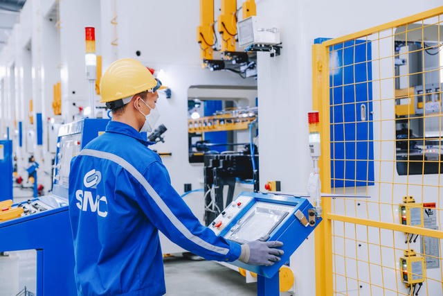 Thép SMC tiếp tục miễn nhiệm loạt lãnh đạo cấp cao (Ảnh minh họa).