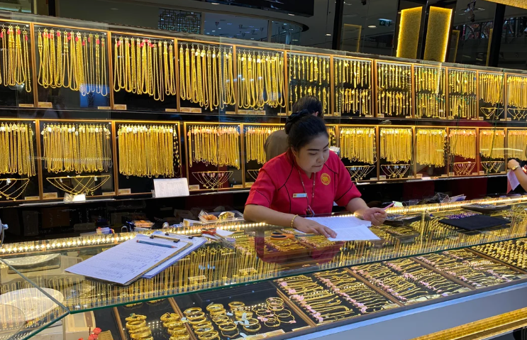 Hơn 30.000 người đổ xô mua vàng online, chuyện gì đang xảy ra?  - ảnh 2