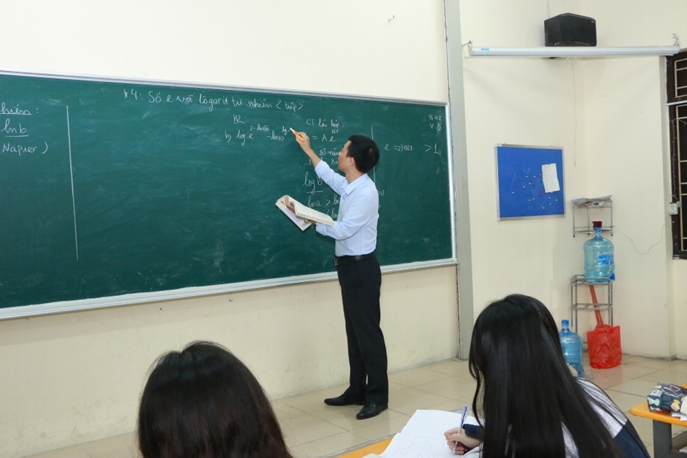 Chính thức từ 22/4 này, giáo viên nam sẽ được nhận một đãi ngộ đặc biệt  - ảnh 1