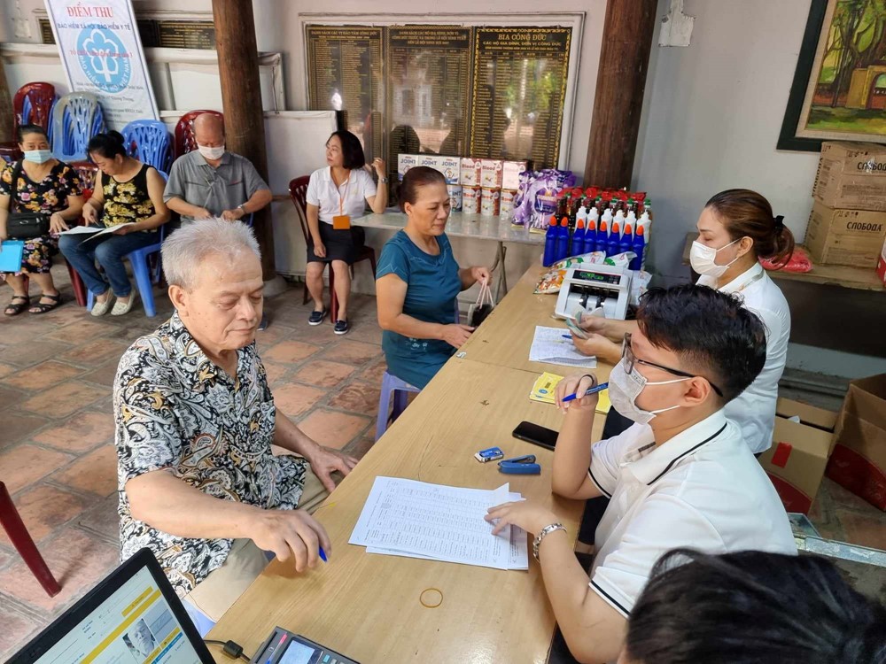 Có thể kéo dài tuổi làm việc của công chức đến 70 tuổi - ảnh 1