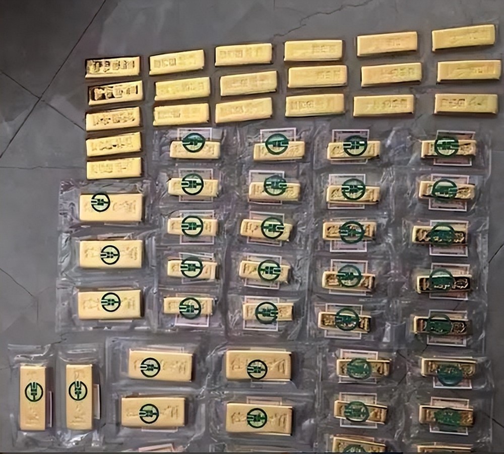 Tìm thấy 38kg vàng thỏi cùng 71 tỷ đồng tiền mặt trong một căn nhà cho thuê, sự thật phía sau khiến cảnh sát 'lạnh gáy' - ảnh 1