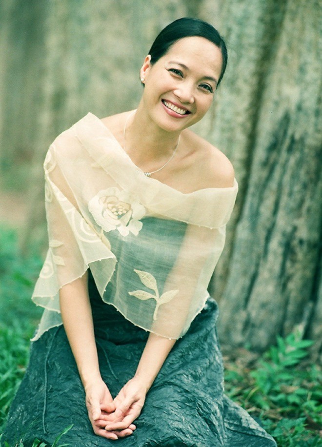 Nữ diễn viên được phong NSND trẻ nhất lịch sử, sở hữu nhan sắc hiếm có của điện ảnh Việt Nam, Nam tiến 5 năm có tiền mua nhà đất ở Thủ Đức - ảnh 1