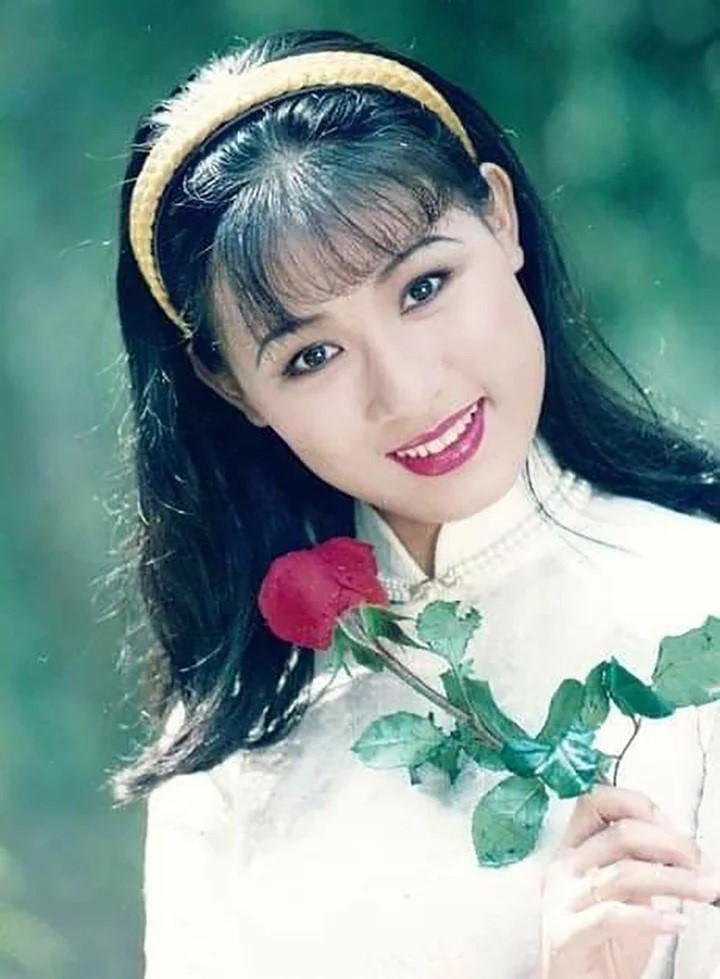 Mỹ nhân phim 'Người đẹp Tây Đô' từng là nữ hoàng ảnh lịch đẹp nhất Việt Nam: Từ bỏ showbiz, U60 làm Tiến sĩ, giảng viên trường Đại học top đầu - ảnh 1