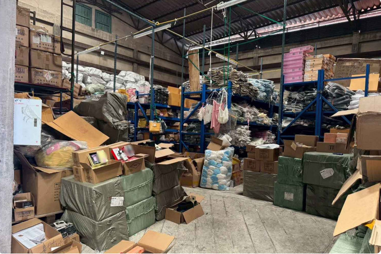 Triệt phá đường dây buôn lậu hơn 34.000 chai nước hoa giả từ Trung Quốc trị giá hơn 3 tỷ đồng - ảnh 1